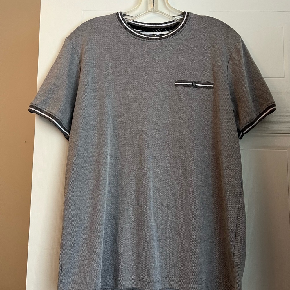 Denim & Flower Gray Short Sleeve Tee Size Medium